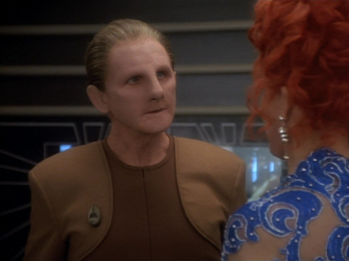 extant_StarTrekDS9_1x17-TheForsaken_01080.jpg