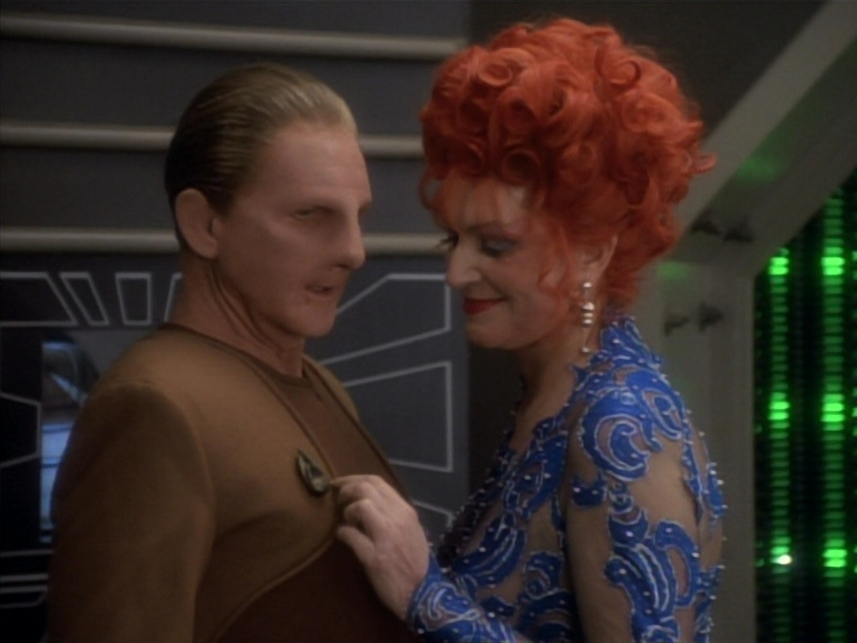 extant_StarTrekDS9_1x17-TheForsaken_01105.jpg