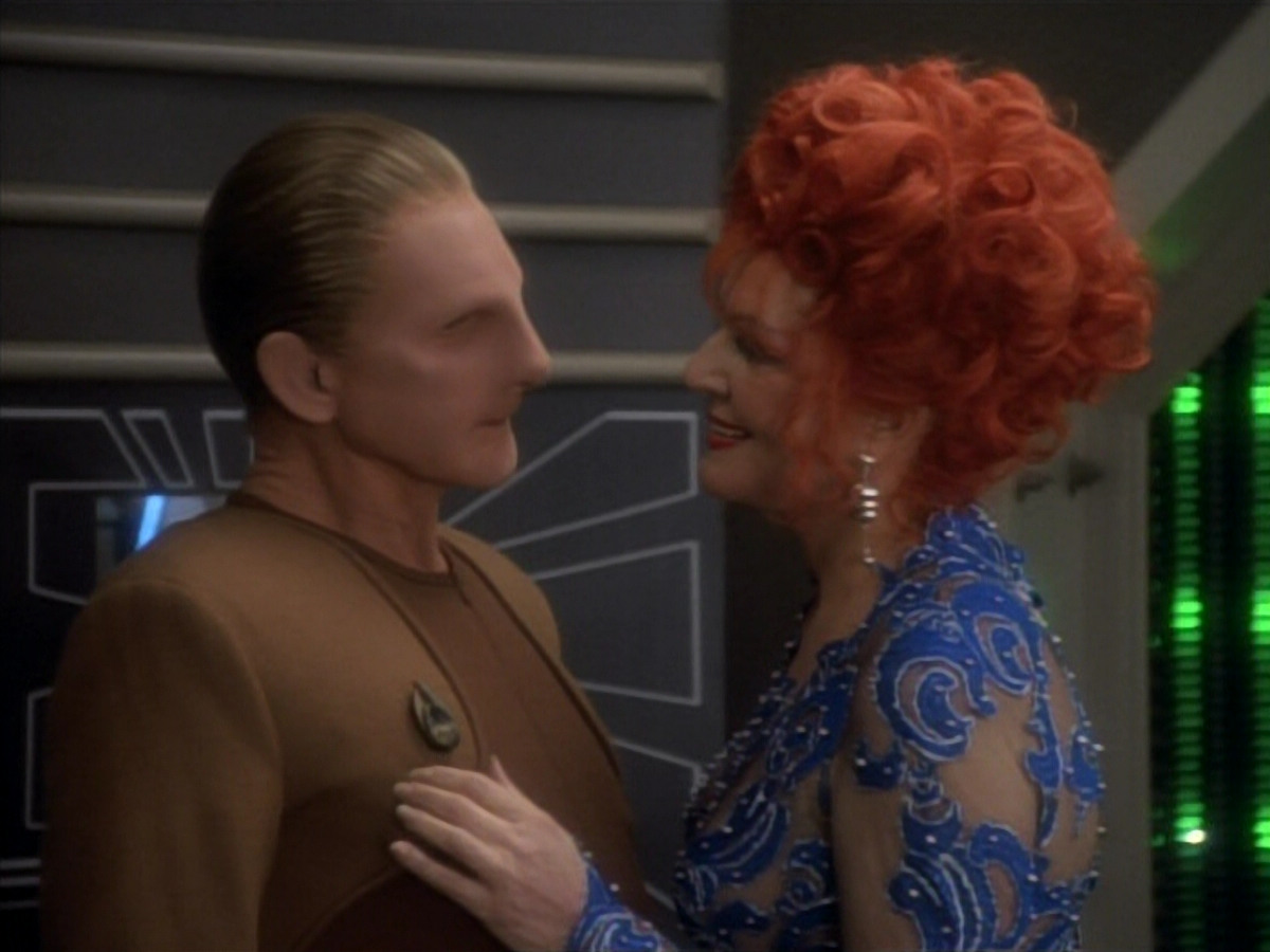 extant_StarTrekDS9_1x17-TheForsaken_01114.jpg