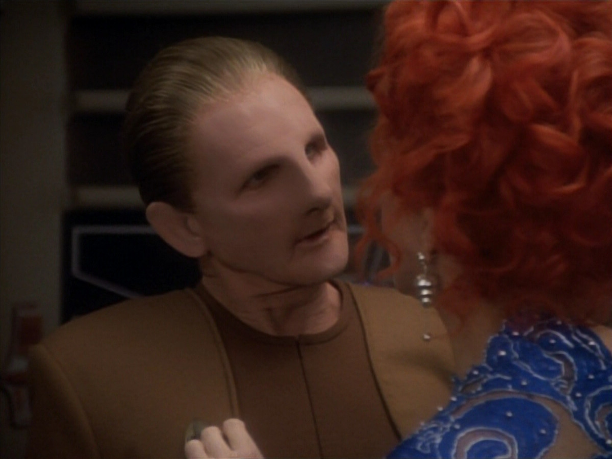 extant_StarTrekDS9_1x17-TheForsaken_01122.jpg