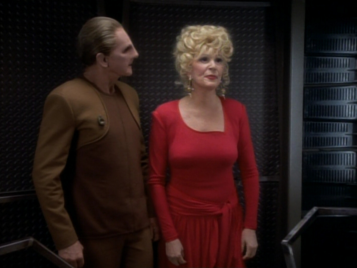 extant_StarTrekDS9_1x17-TheForsaken_01532.jpg