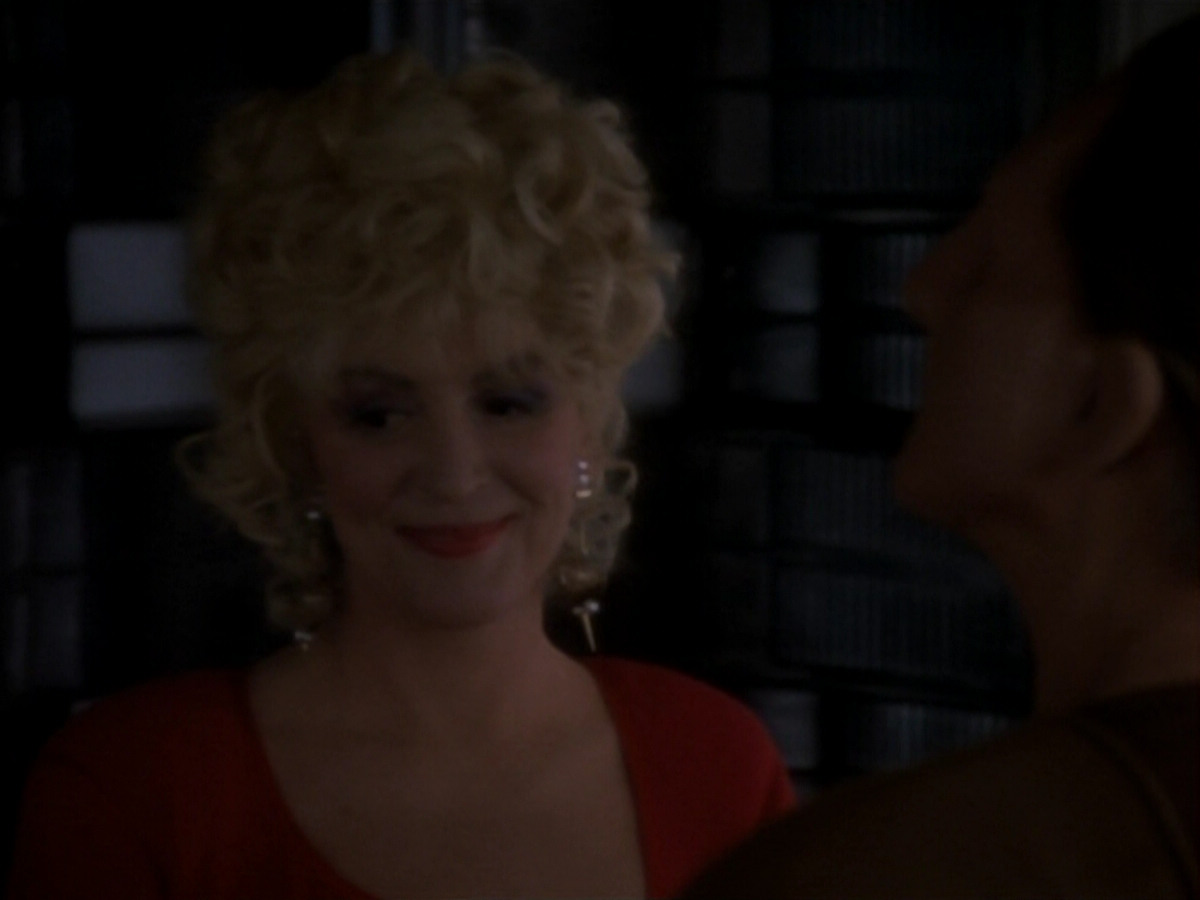 extant_StarTrekDS9_1x17-TheForsaken_01645.jpg