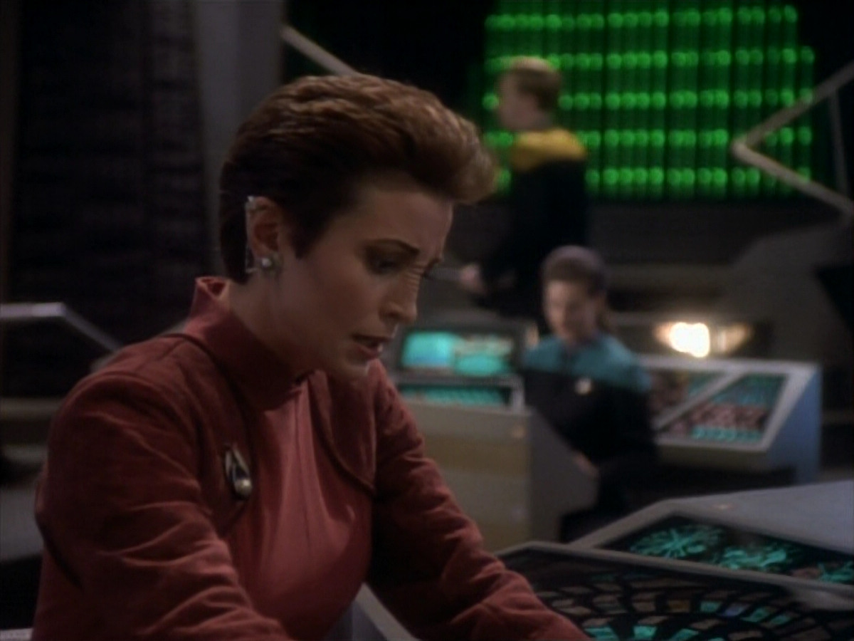 extant_StarTrekDS9_1x17-TheForsaken_01652.jpg