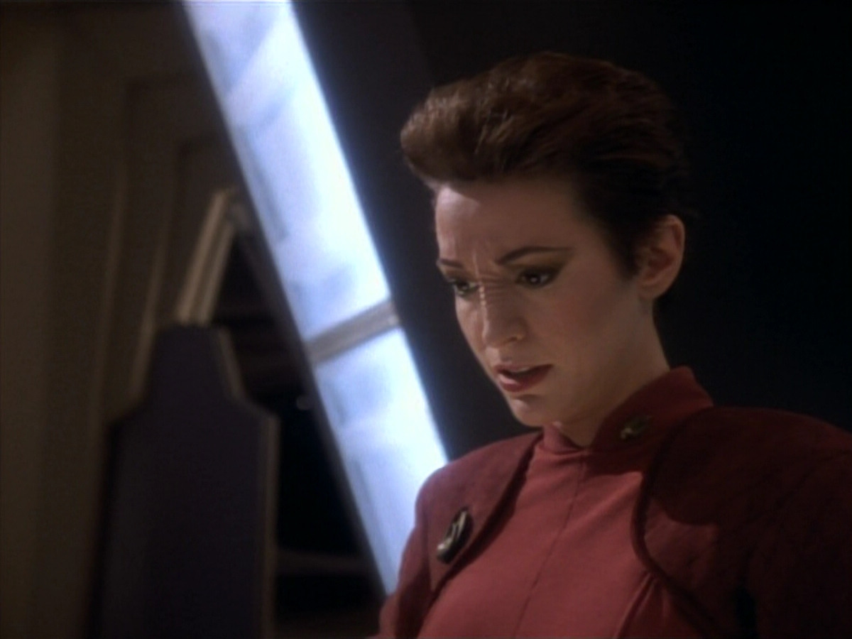 extant_StarTrekDS9_1x17-TheForsaken_01734.jpg