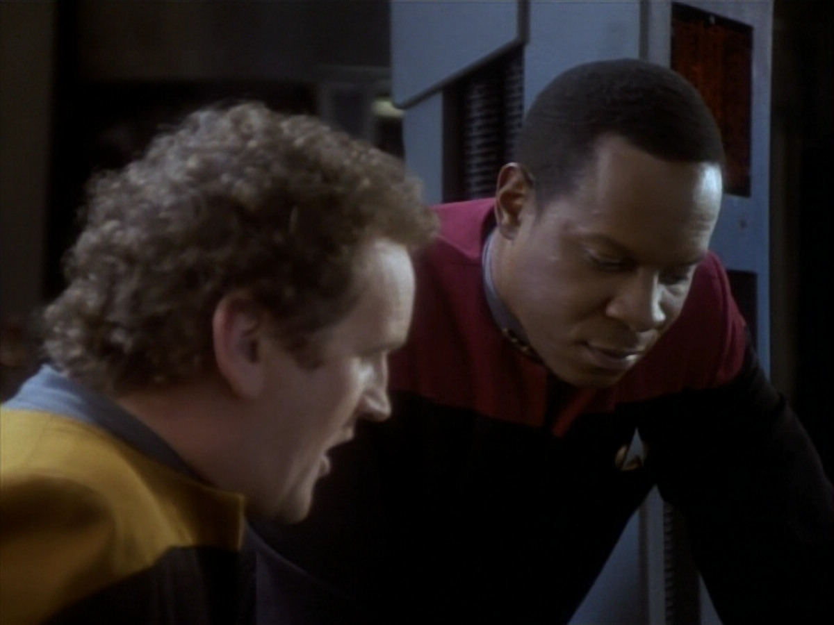 extant_StarTrekDS9_1x17-TheForsaken_02204.jpg