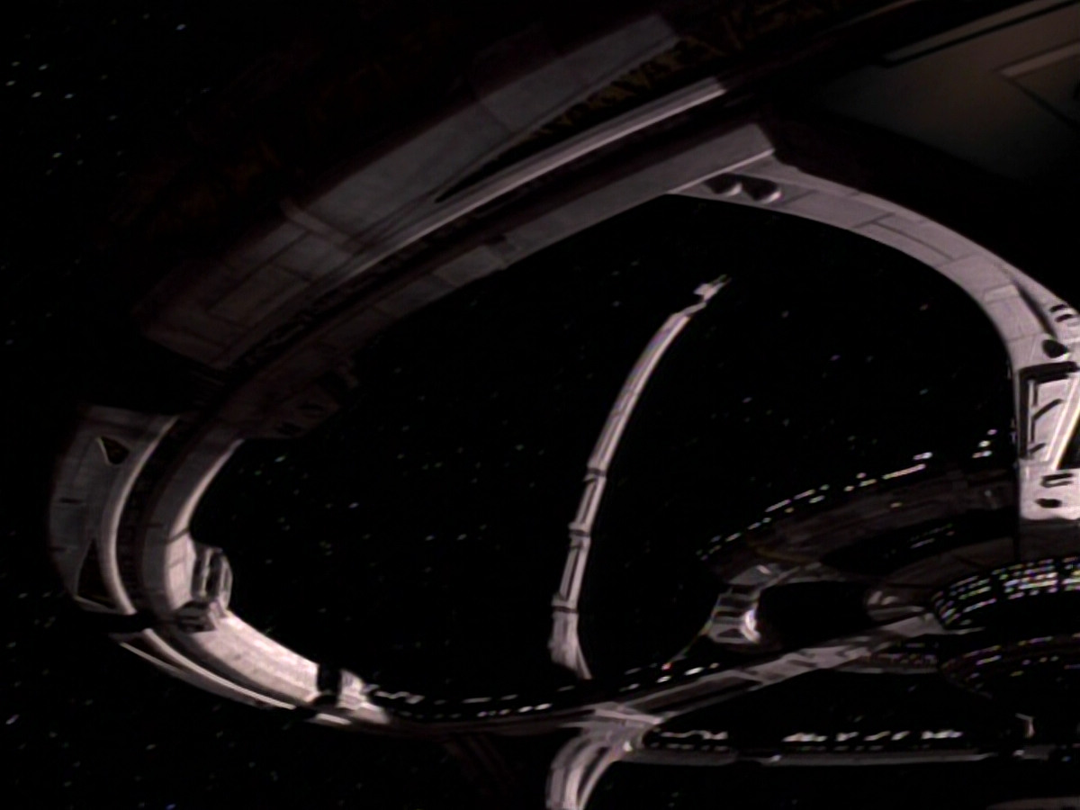 extant_StarTrekDS9_1x17-TheForsaken_02339.jpg