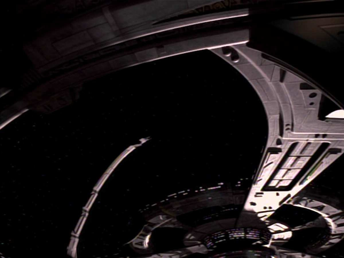 extant_StarTrekDS9_1x17-TheForsaken_02344.jpg