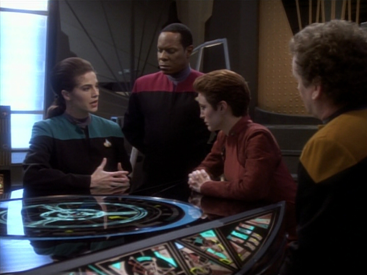 extant_StarTrekDS9_1x17-TheForsaken_02349.jpg