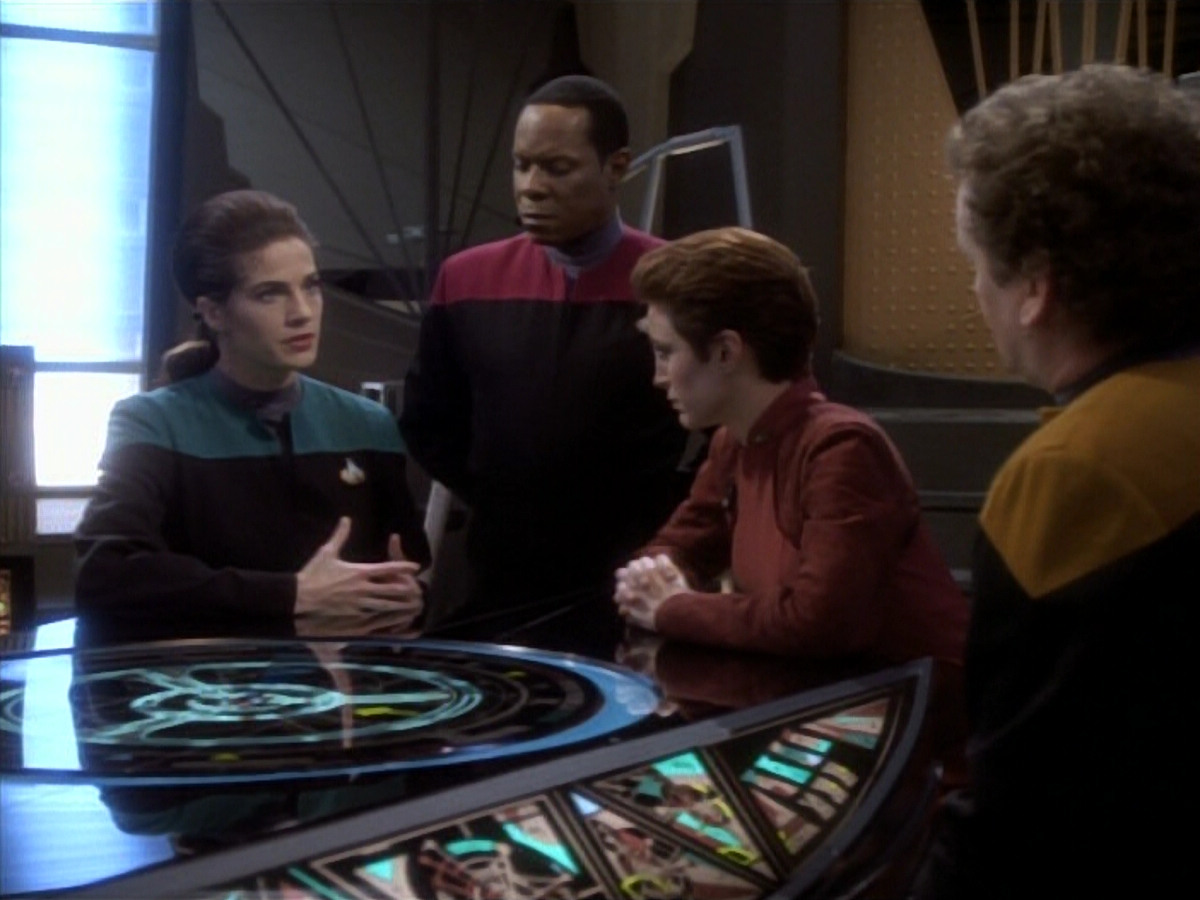 extant_StarTrekDS9_1x17-TheForsaken_02350.jpg
