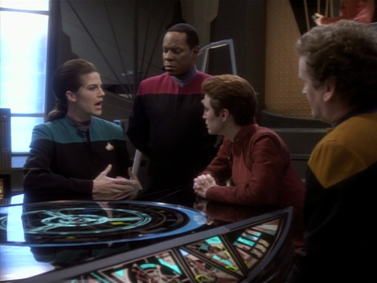 extant_StarTrekDS9_1x17-TheForsaken_02356.jpg