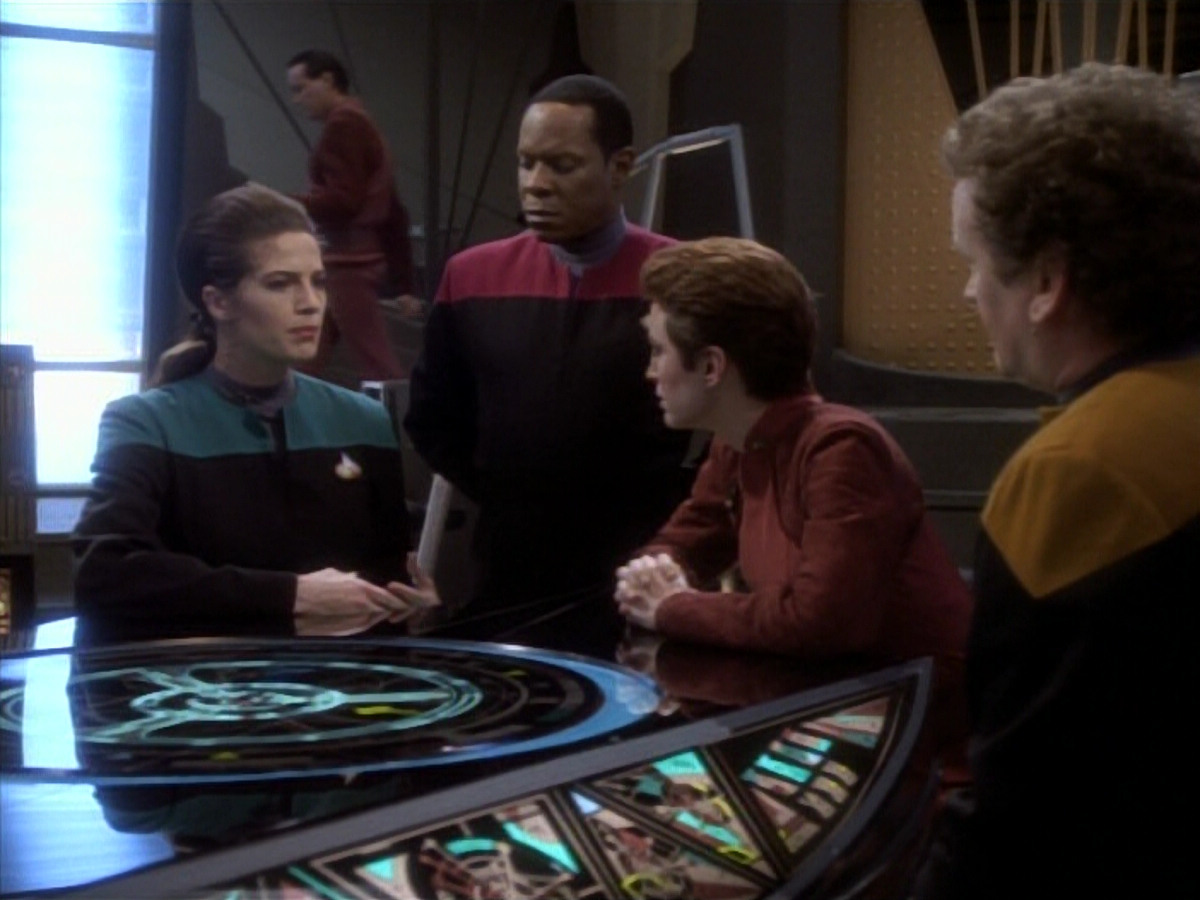 extant_StarTrekDS9_1x17-TheForsaken_02360.jpg
