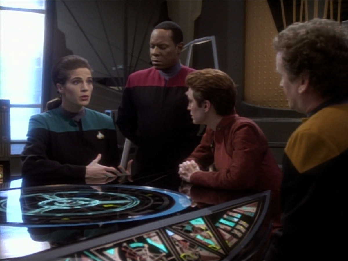 extant_StarTrekDS9_1x17-TheForsaken_02363.jpg