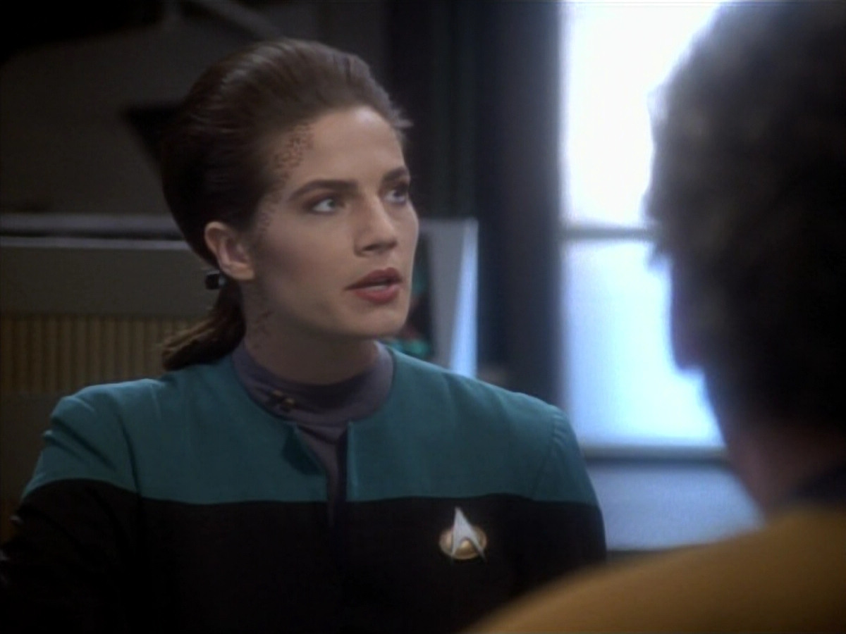 extant_StarTrekDS9_1x17-TheForsaken_02385.jpg