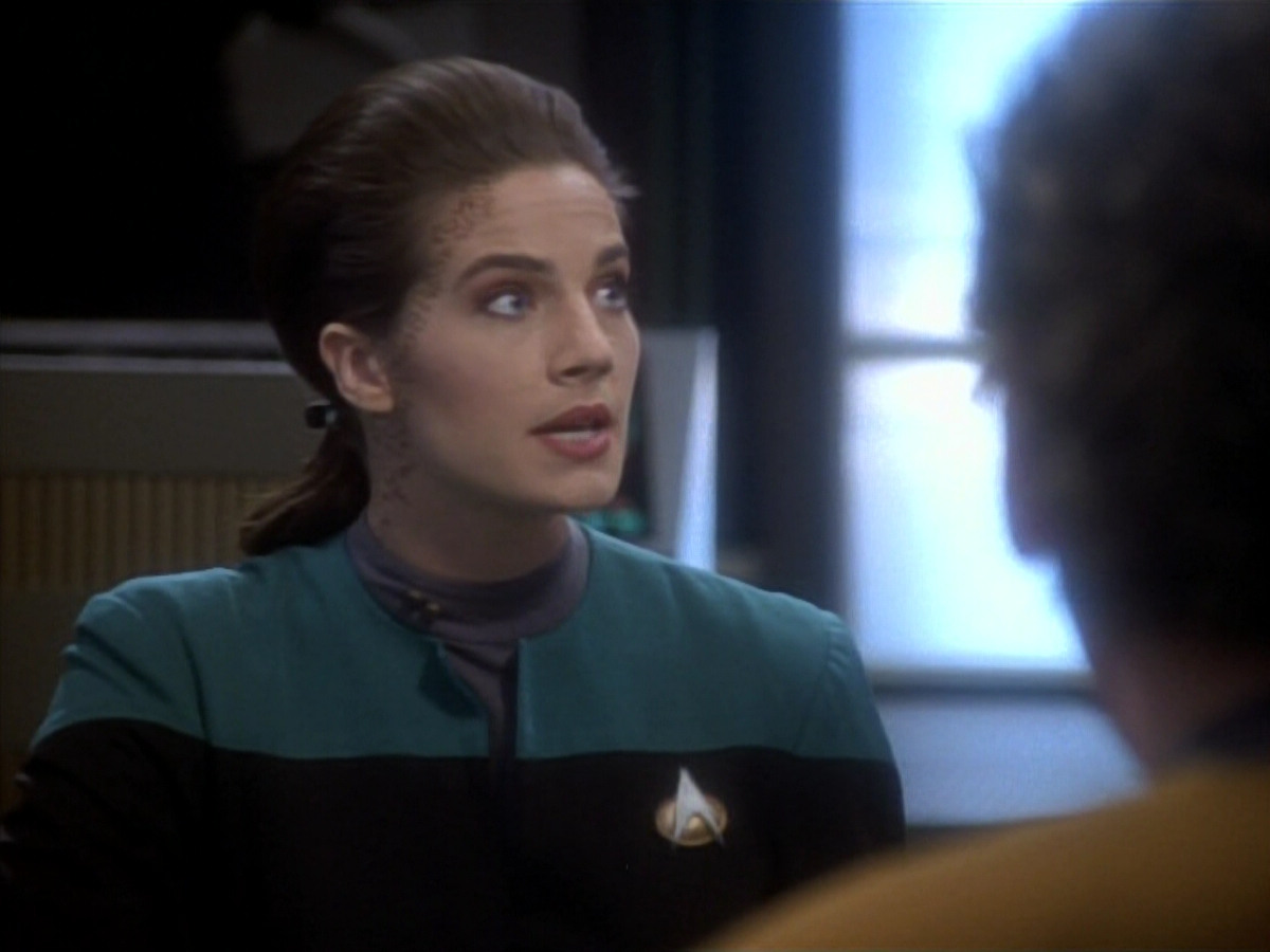 extant_StarTrekDS9_1x17-TheForsaken_02387.jpg