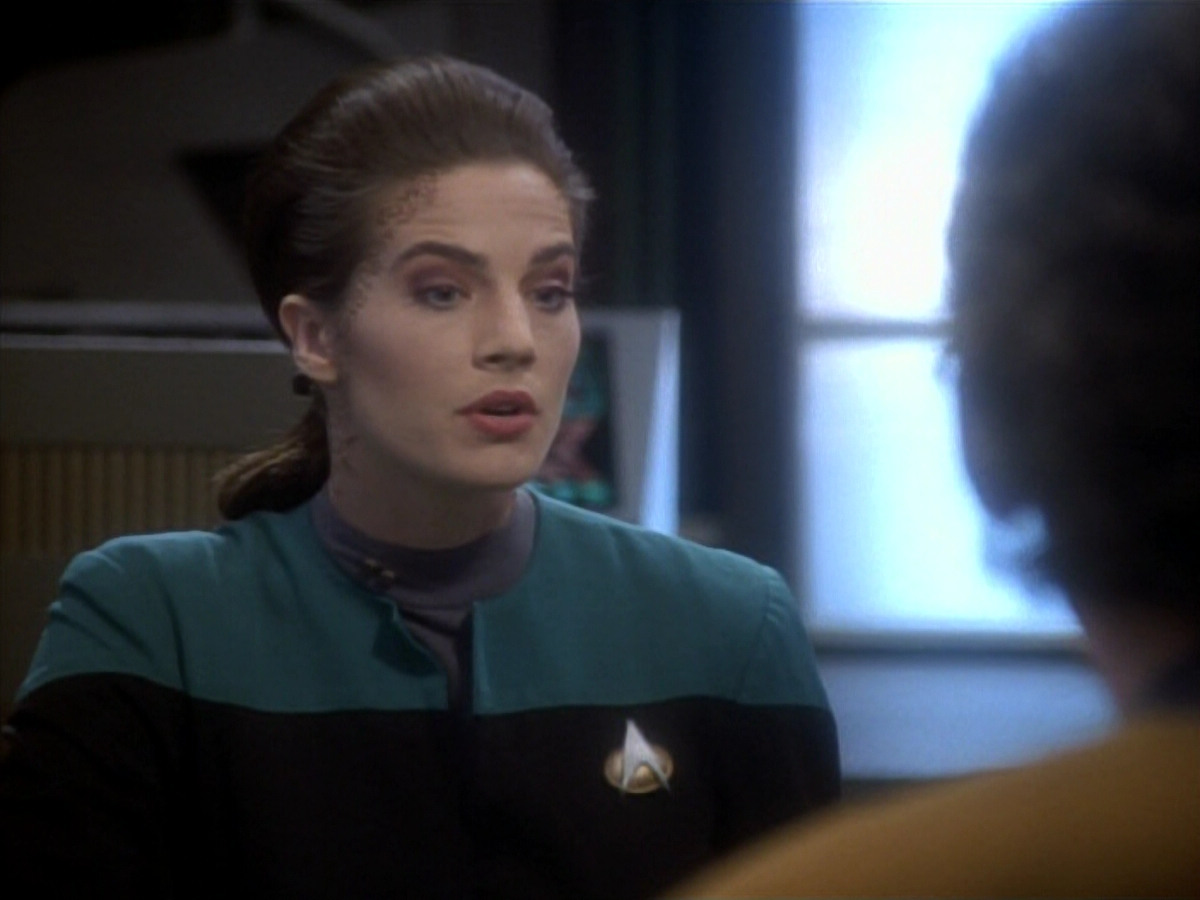 extant_StarTrekDS9_1x17-TheForsaken_02440.jpg