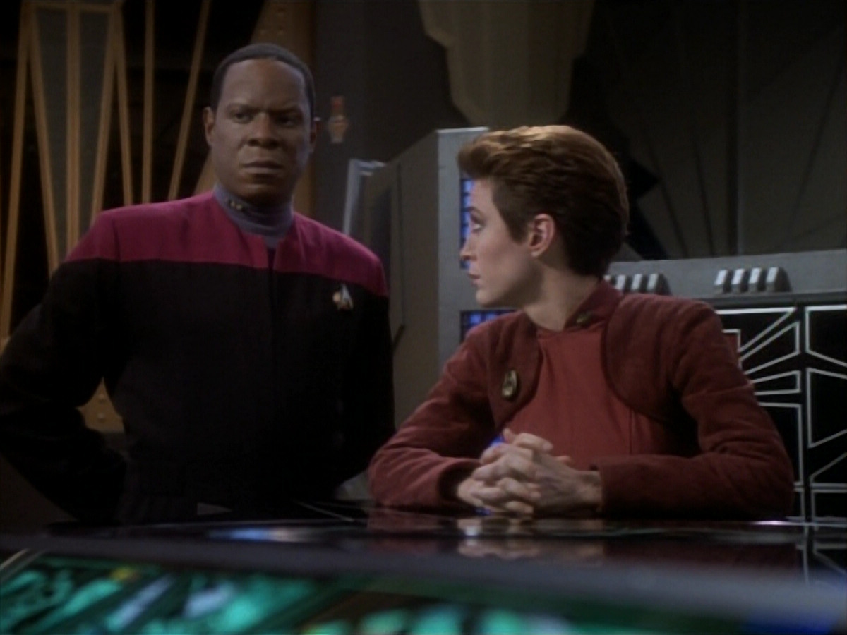 extant_StarTrekDS9_1x17-TheForsaken_02454.jpg