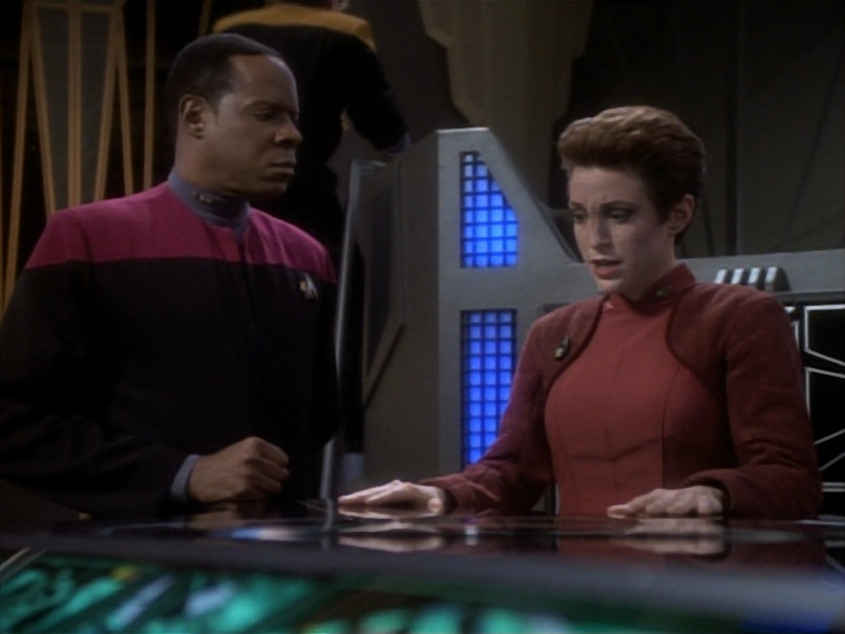 extant_StarTrekDS9_1x17-TheForsaken_02464.jpg