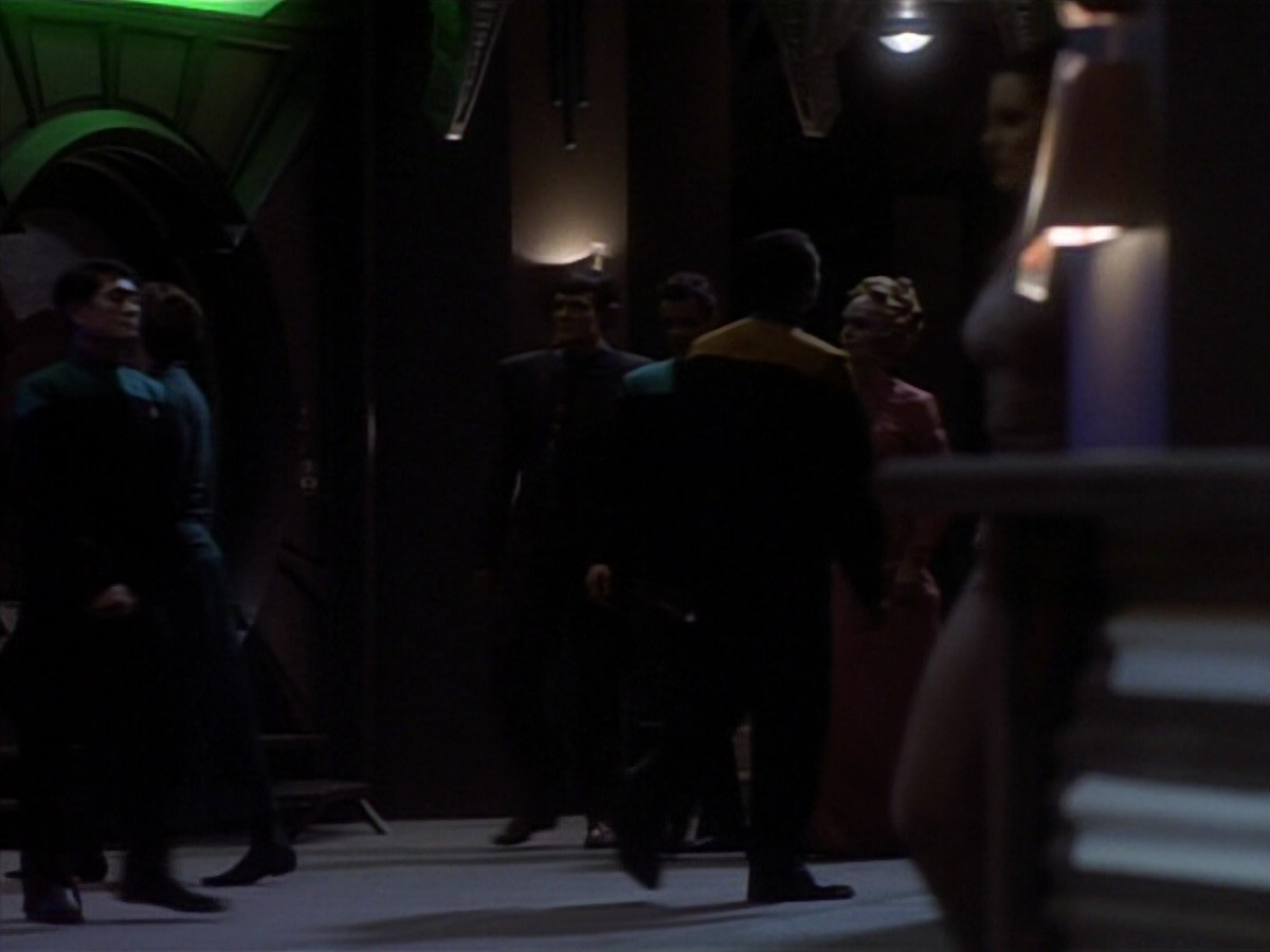 extant_StarTrekDS9_1x17-TheForsaken_02557.jpg