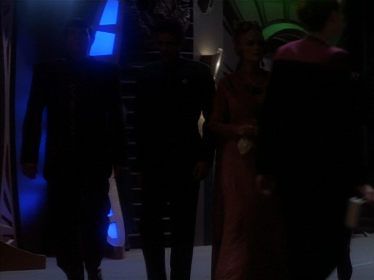 extant_StarTrekDS9_1x17-TheForsaken_02570.jpg