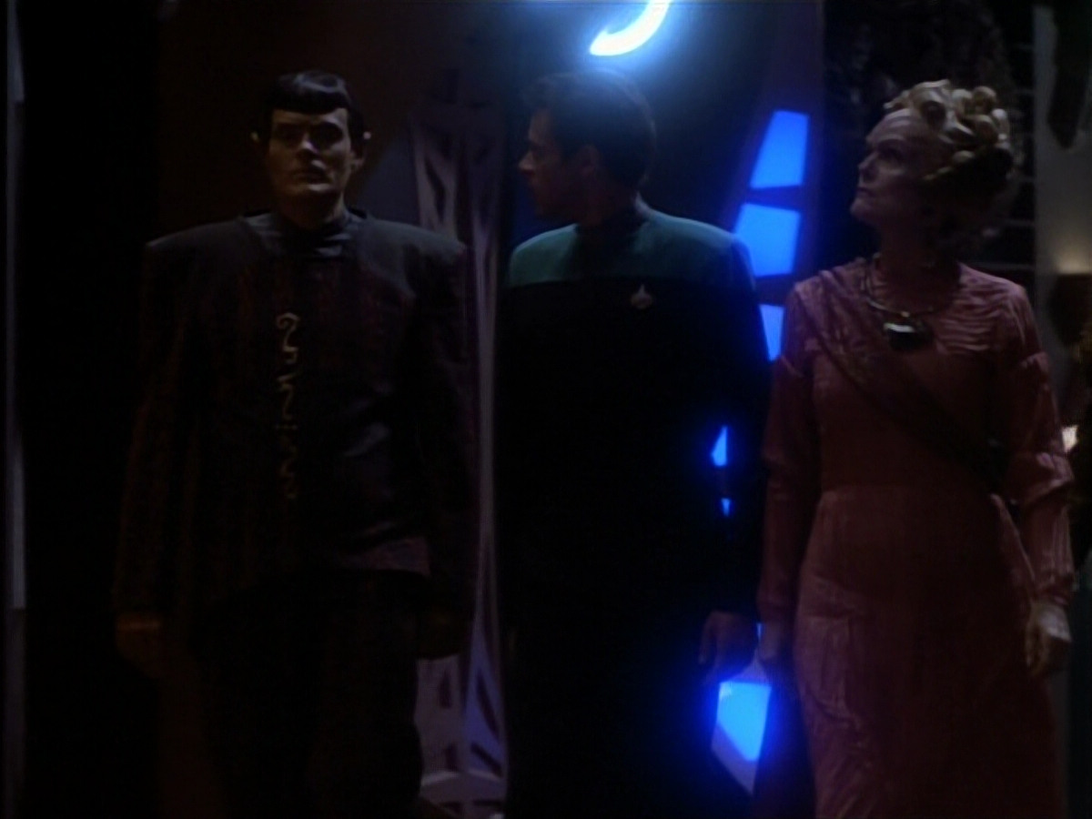 extant_StarTrekDS9_1x17-TheForsaken_02574.jpg