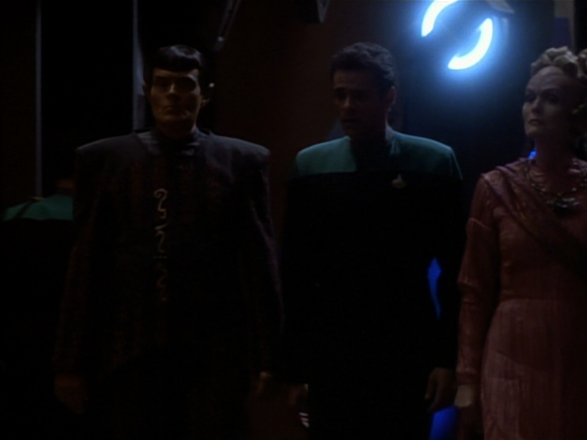 extant_StarTrekDS9_1x17-TheForsaken_02576.jpg