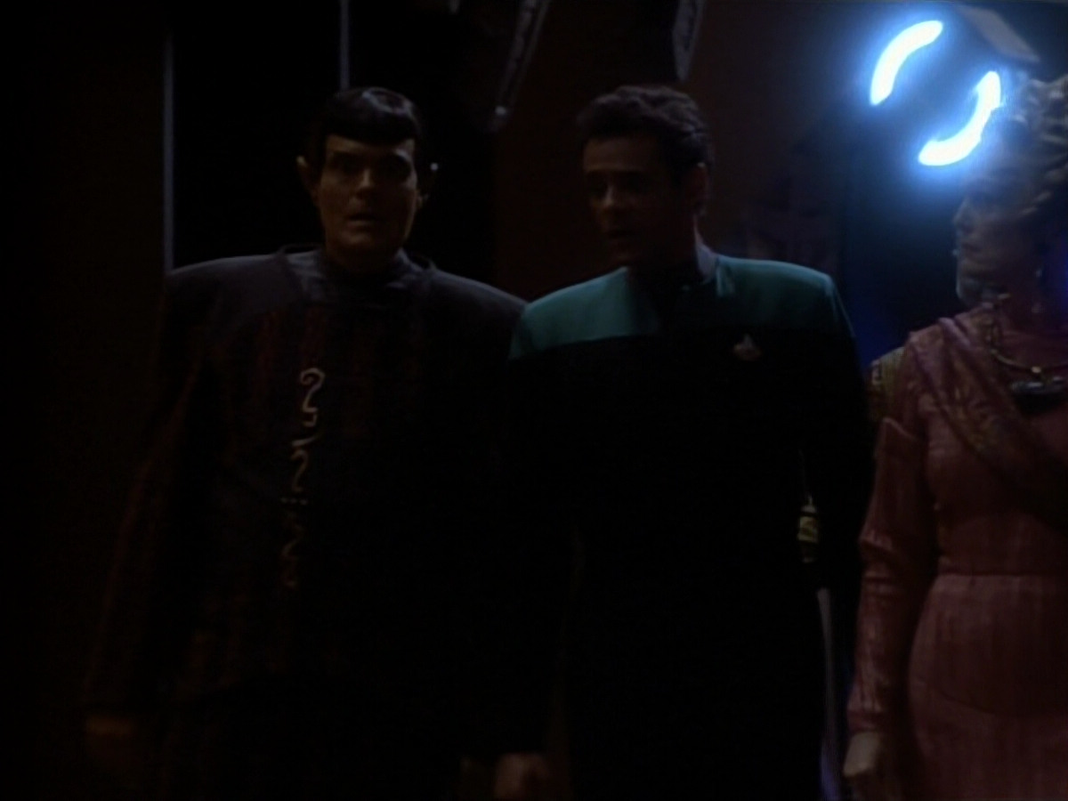 extant_StarTrekDS9_1x17-TheForsaken_02577.jpg