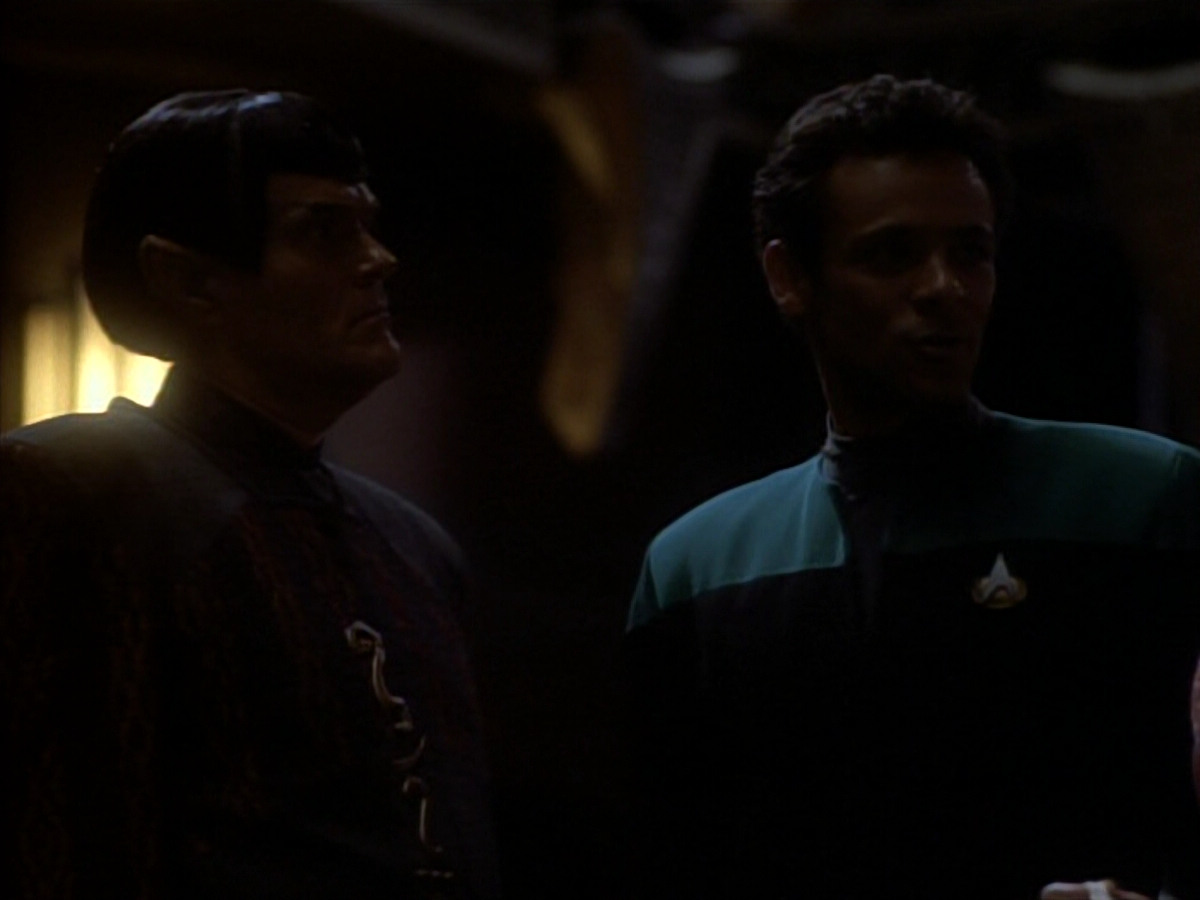extant_StarTrekDS9_1x17-TheForsaken_02602.jpg