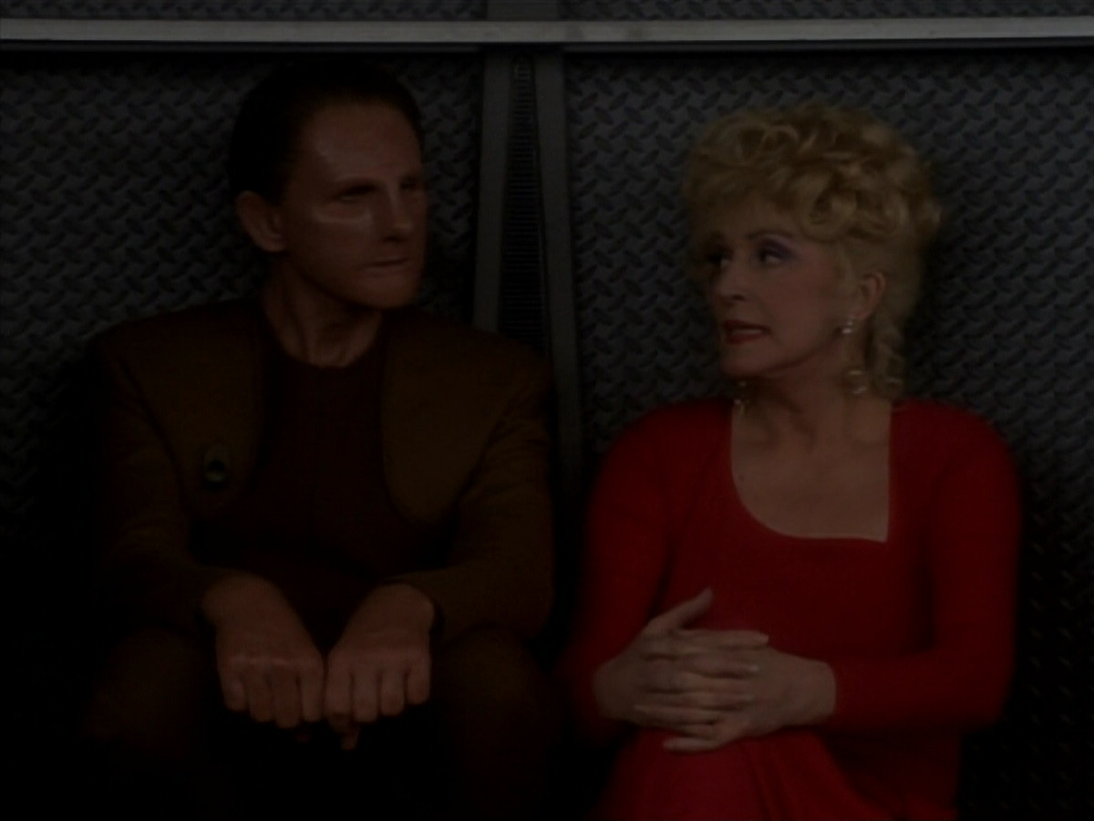 extant_StarTrekDS9_1x17-TheForsaken_02626.jpg