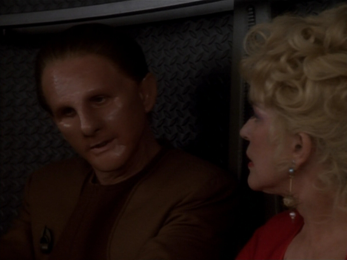 extant_StarTrekDS9_1x17-TheForsaken_02657.jpg