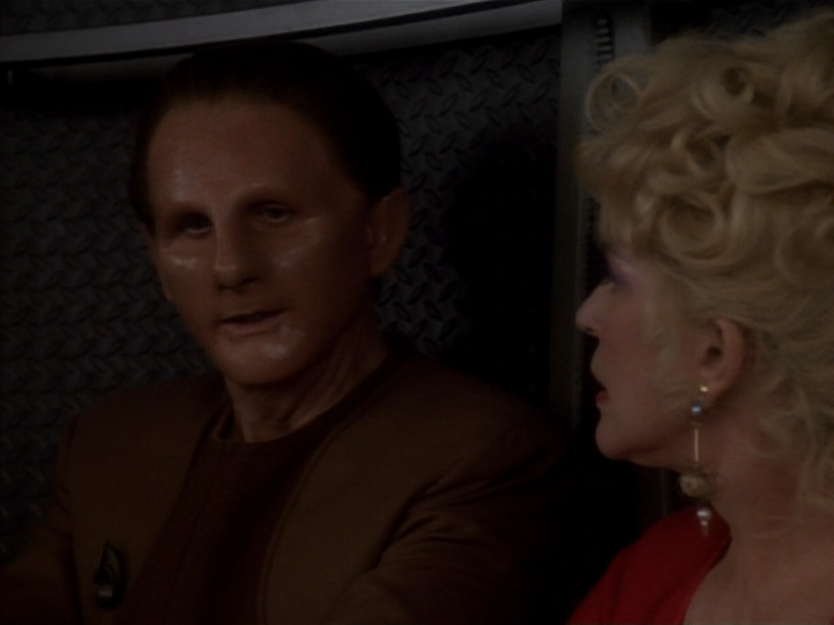 extant_StarTrekDS9_1x17-TheForsaken_02658.jpg