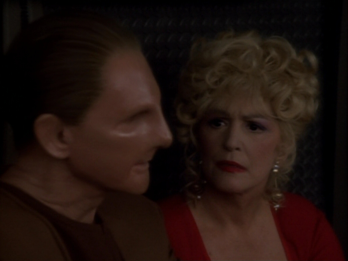 extant_StarTrekDS9_1x17-TheForsaken_02679.jpg
