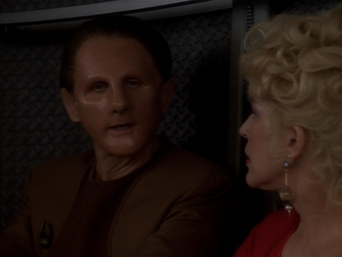 extant_StarTrekDS9_1x17-TheForsaken_02688.jpg