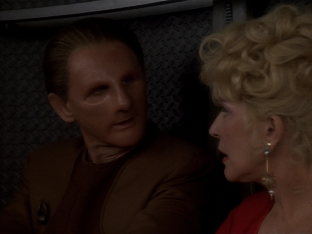 extant_StarTrekDS9_1x17-TheForsaken_02696.jpg