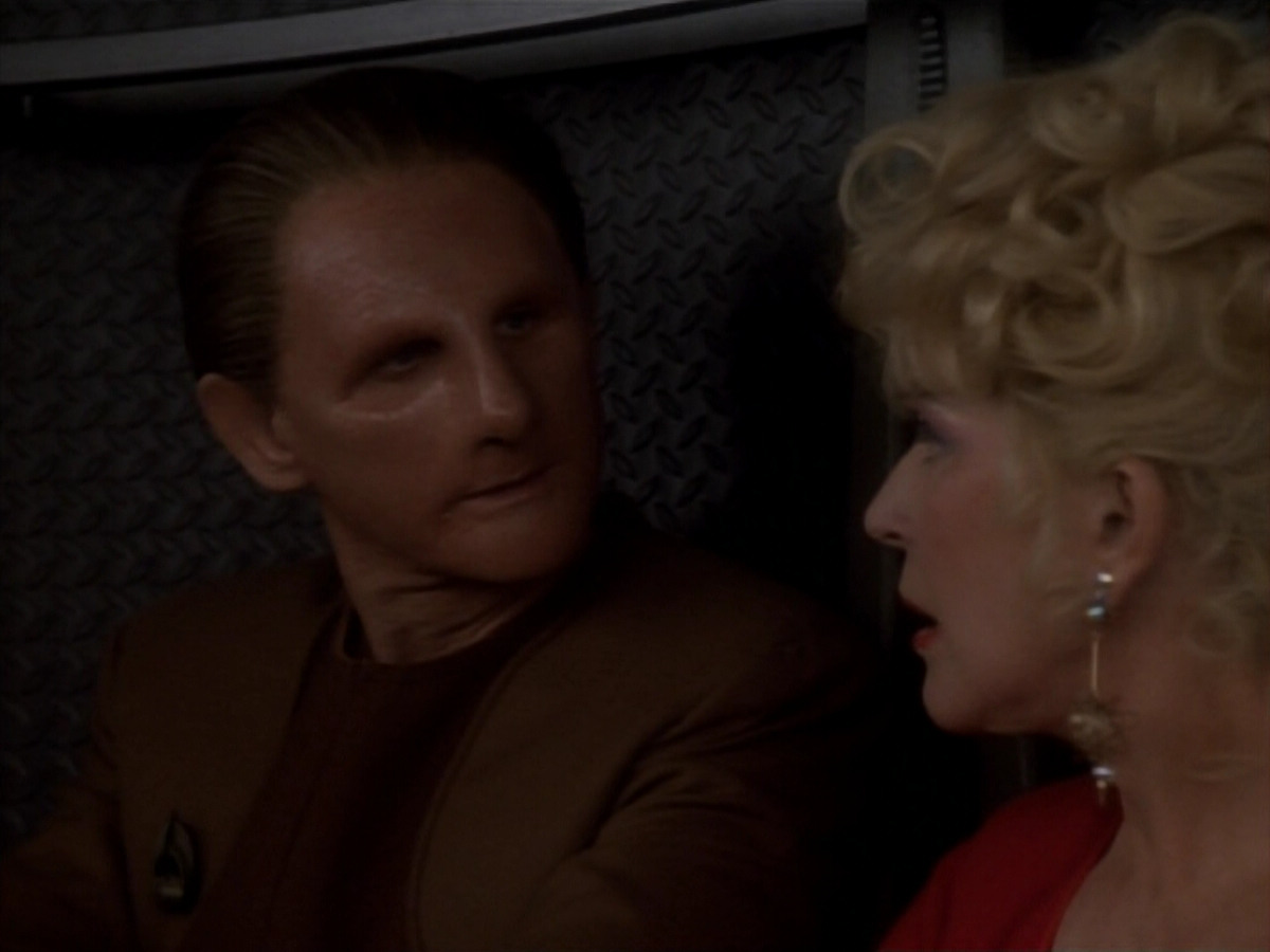 extant_StarTrekDS9_1x17-TheForsaken_02697.jpg