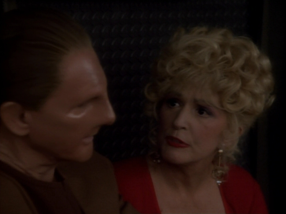 extant_StarTrekDS9_1x17-TheForsaken_02708.jpg