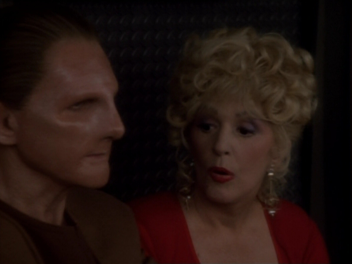 extant_StarTrekDS9_1x17-TheForsaken_02728.jpg