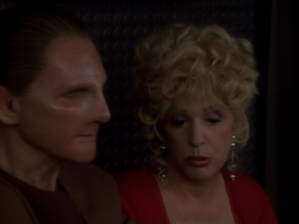 extant_StarTrekDS9_1x17-TheForsaken_02729.jpg