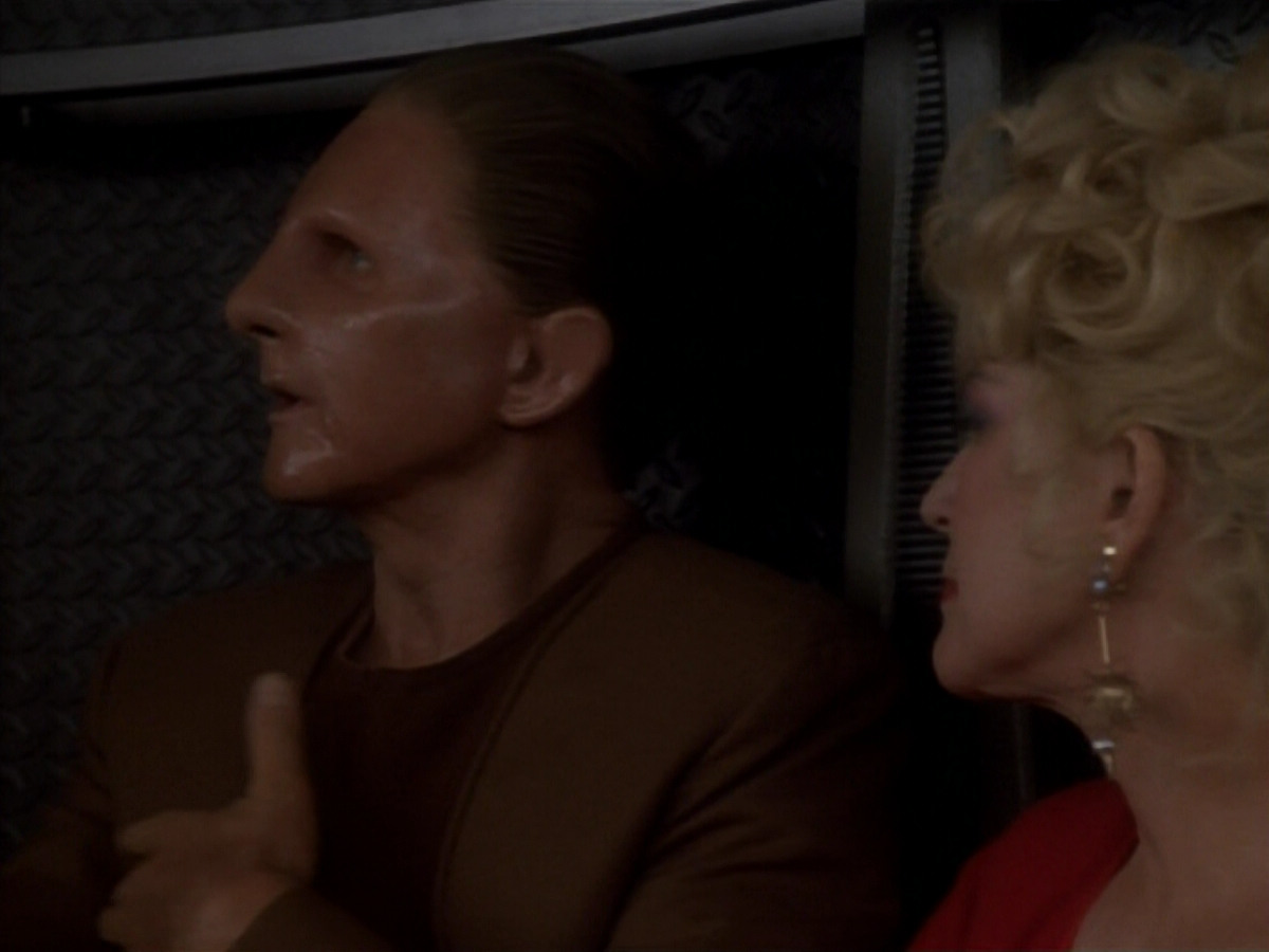 extant_StarTrekDS9_1x17-TheForsaken_02763.jpg