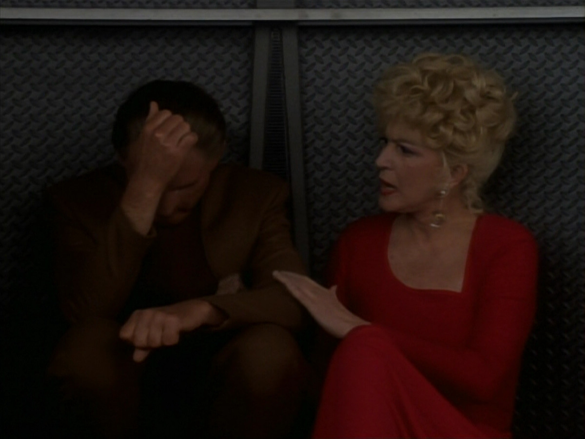 extant_StarTrekDS9_1x17-TheForsaken_02775.jpg