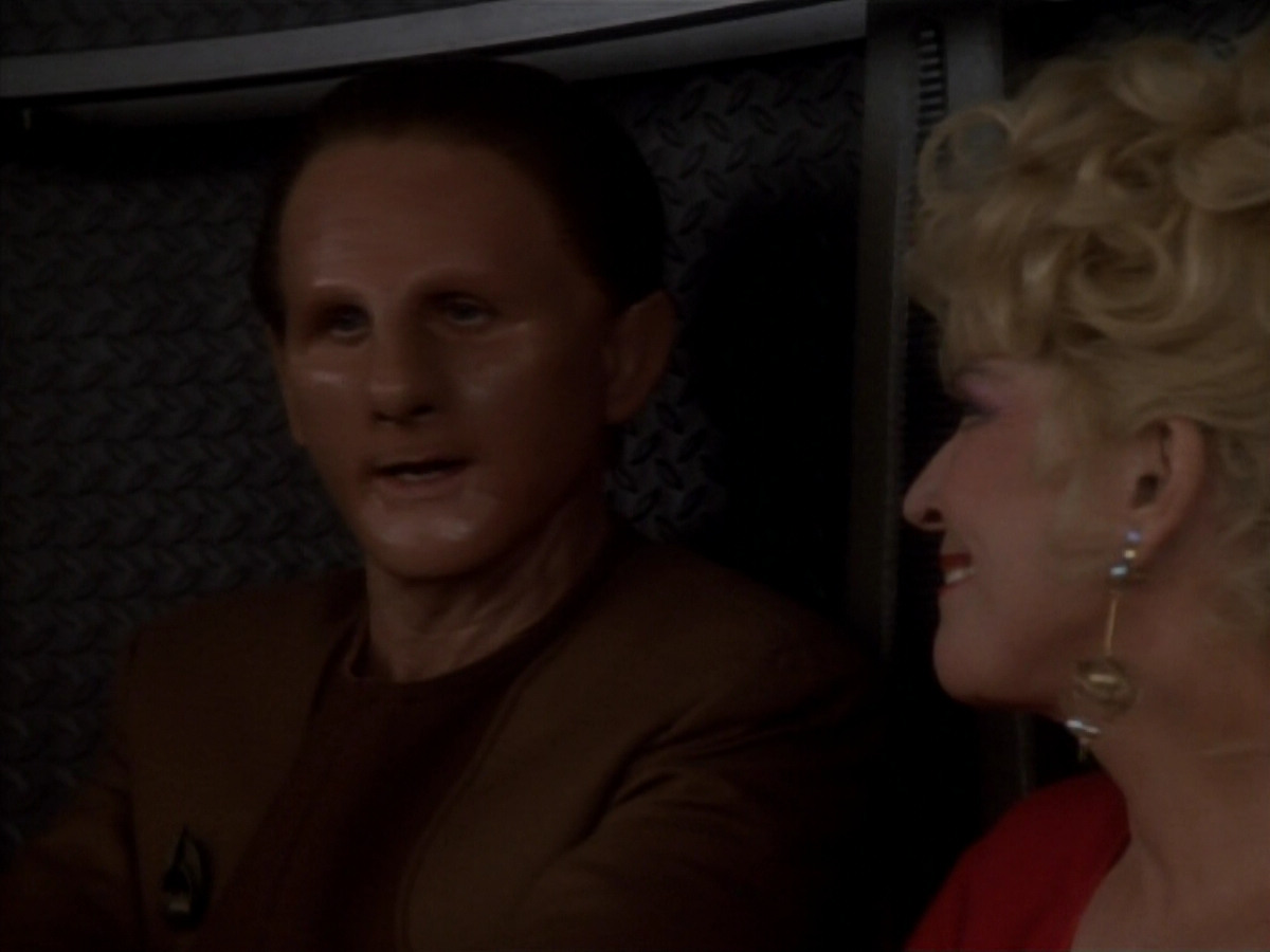 extant_StarTrekDS9_1x17-TheForsaken_02825.jpg