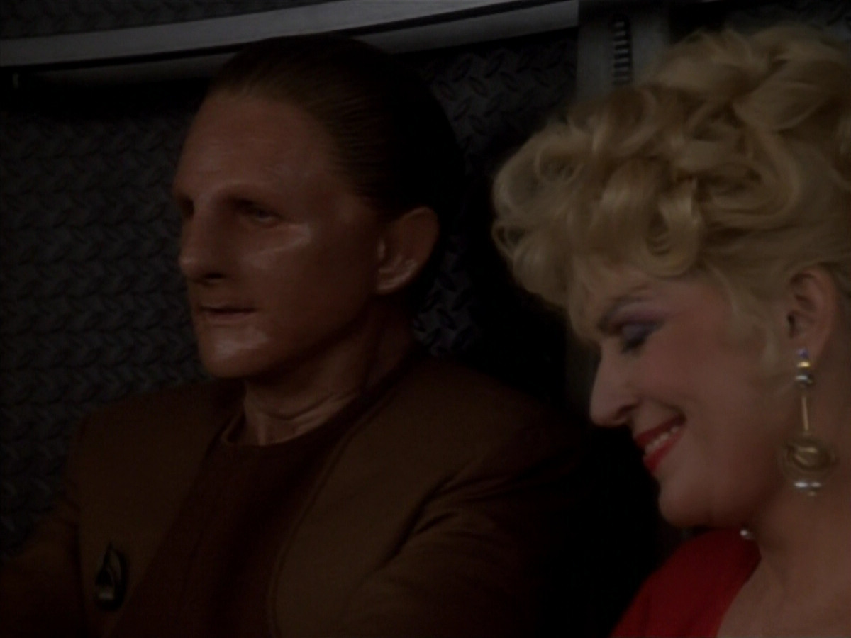 extant_StarTrekDS9_1x17-TheForsaken_02829.jpg