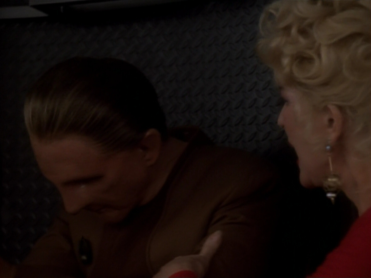 extant_StarTrekDS9_1x17-TheForsaken_02859.jpg