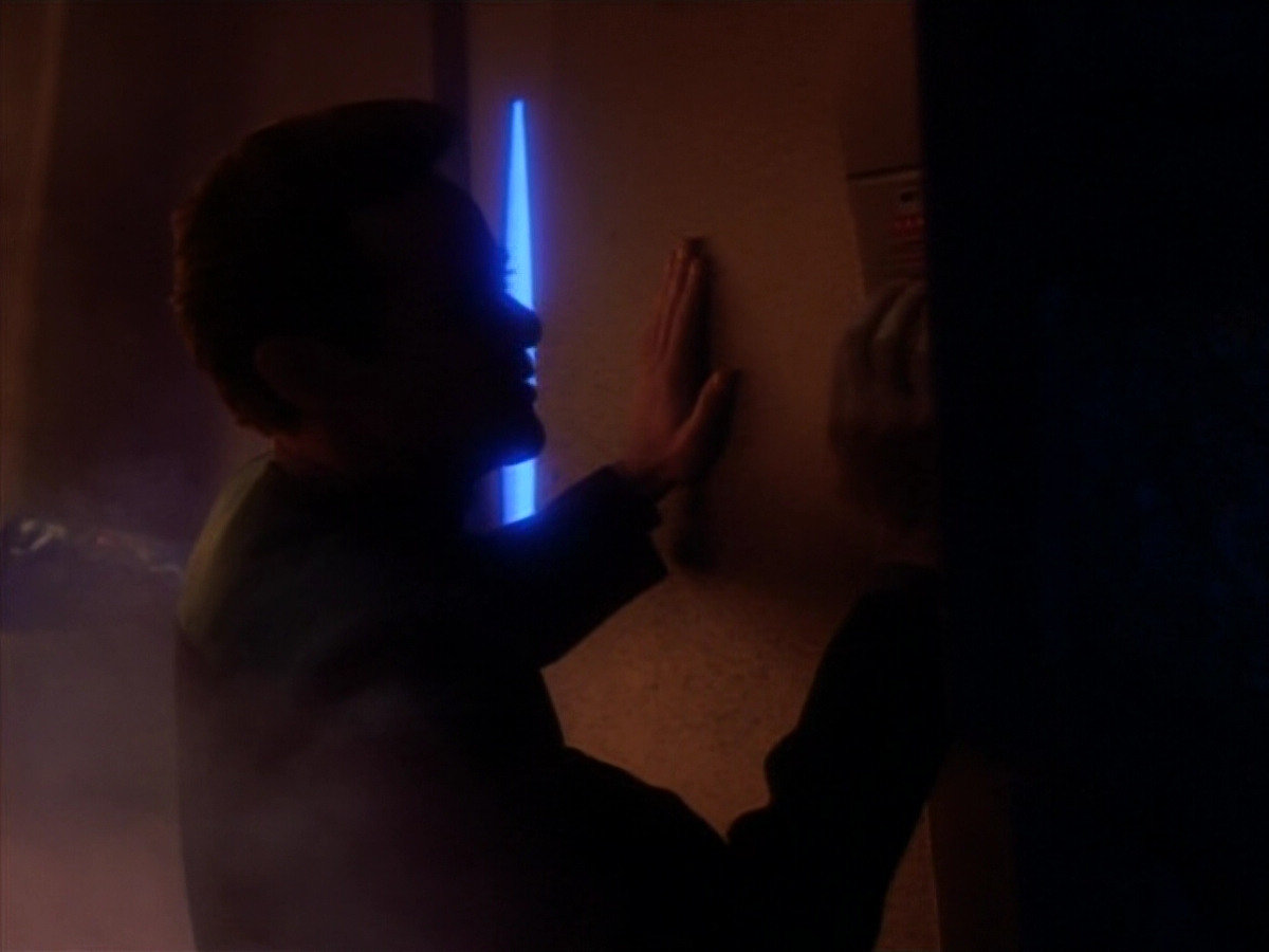 extant_StarTrekDS9_1x17-TheForsaken_03061.jpg