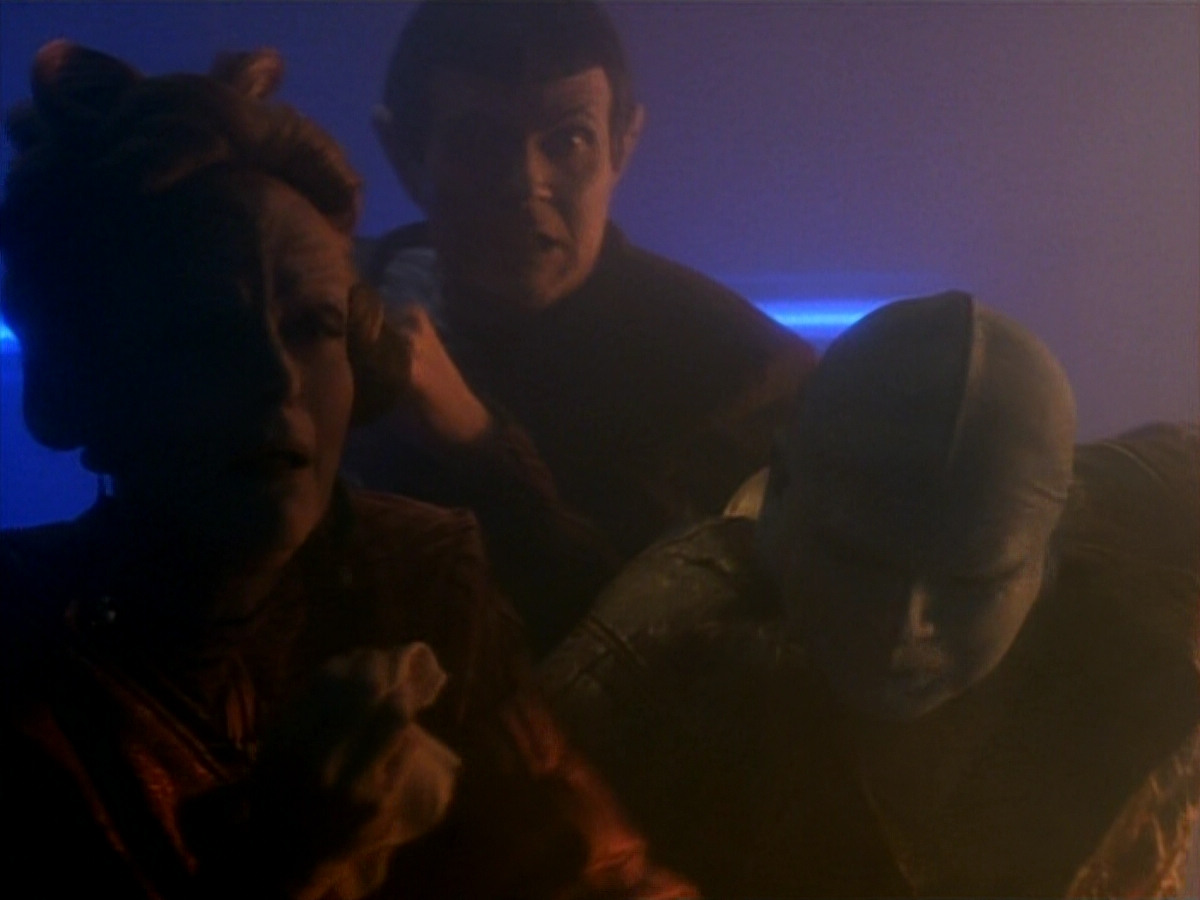 extant_StarTrekDS9_1x17-TheForsaken_03079.jpg