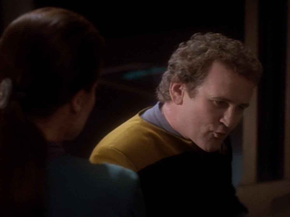 extant_StarTrekDS9_1x17-TheForsaken_03204.jpg