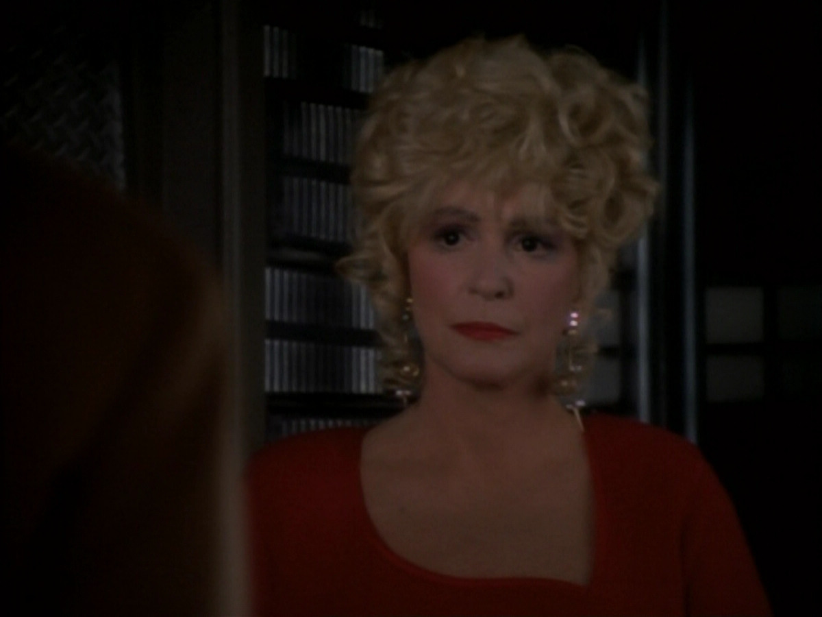extant_StarTrekDS9_1x17-TheForsaken_03228.jpg