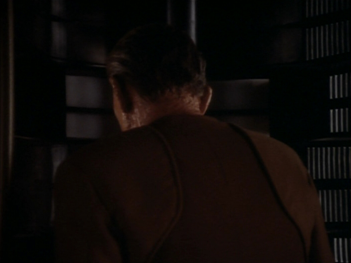 extant_StarTrekDS9_1x17-TheForsaken_03231.jpg