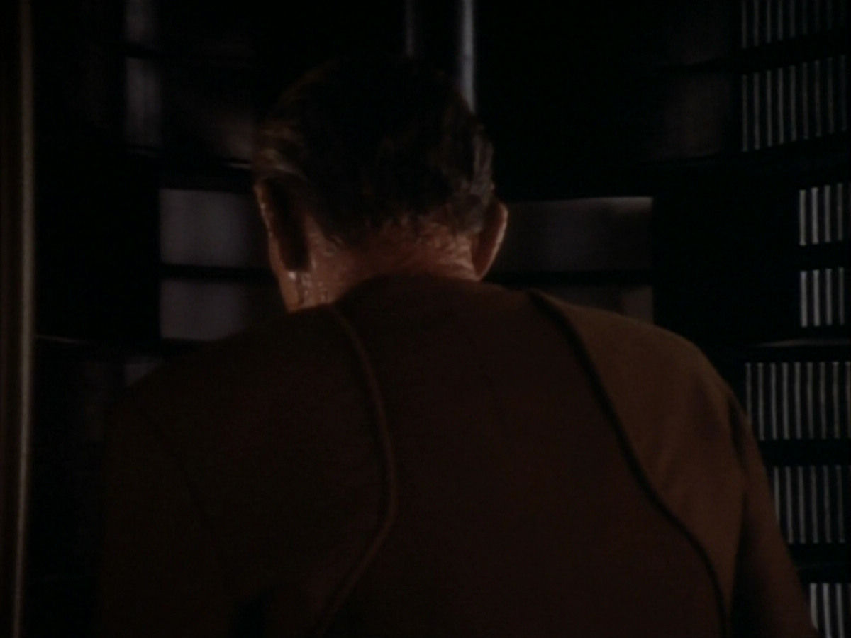 extant_StarTrekDS9_1x17-TheForsaken_03240.jpg