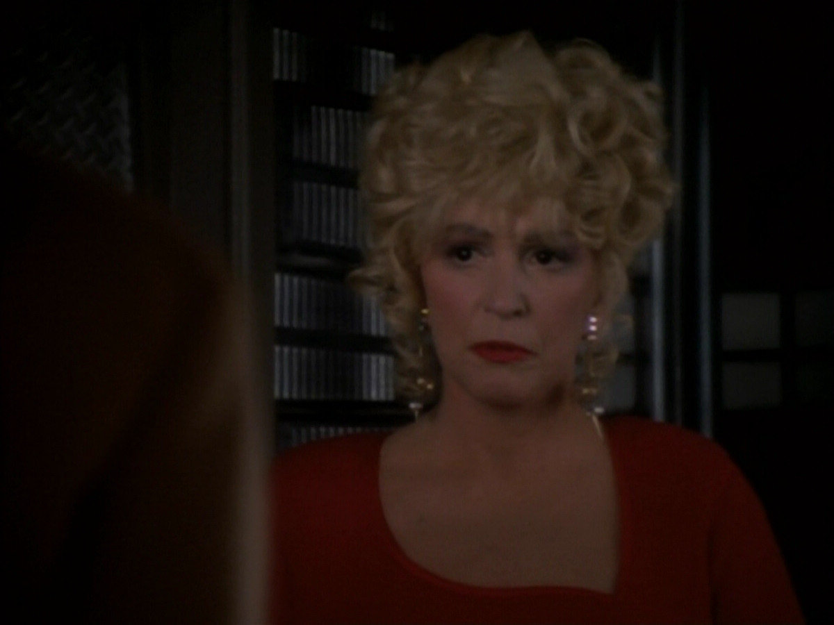 extant_StarTrekDS9_1x17-TheForsaken_03247.jpg