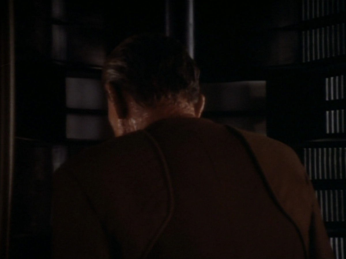 extant_StarTrekDS9_1x17-TheForsaken_03259.jpg